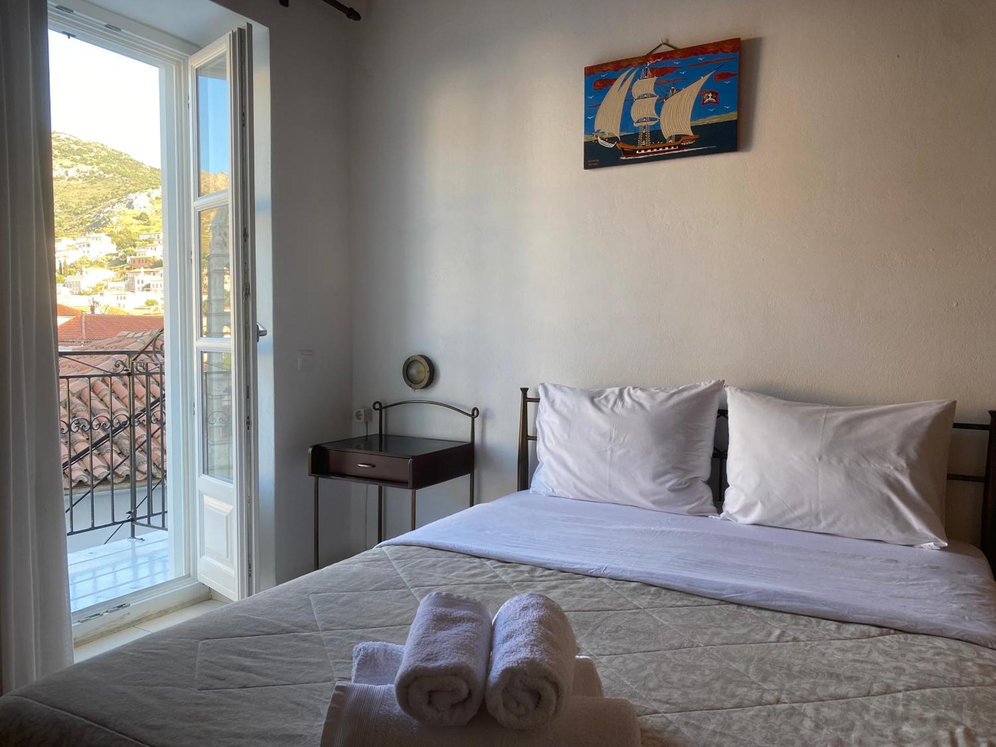 Pension Efie Hydra  Exterior photo
